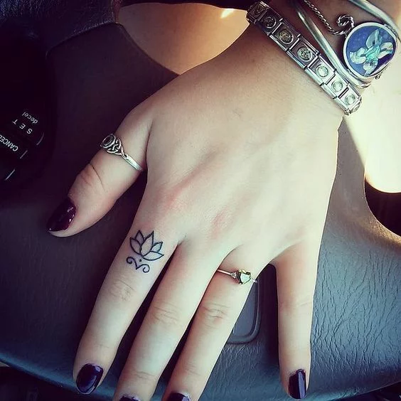 40 Fun Finger Tattoos