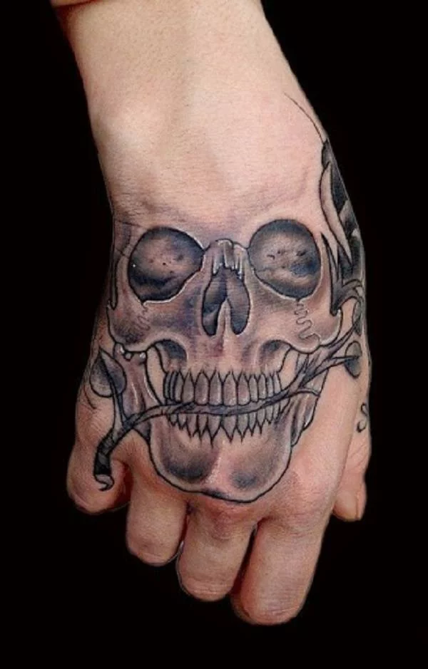 skull minimal oneline tattoo lamagratattoo  Tattoos Skull tattoo  Body mods