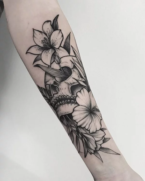 15 Black And White Floral Tattoo Designs