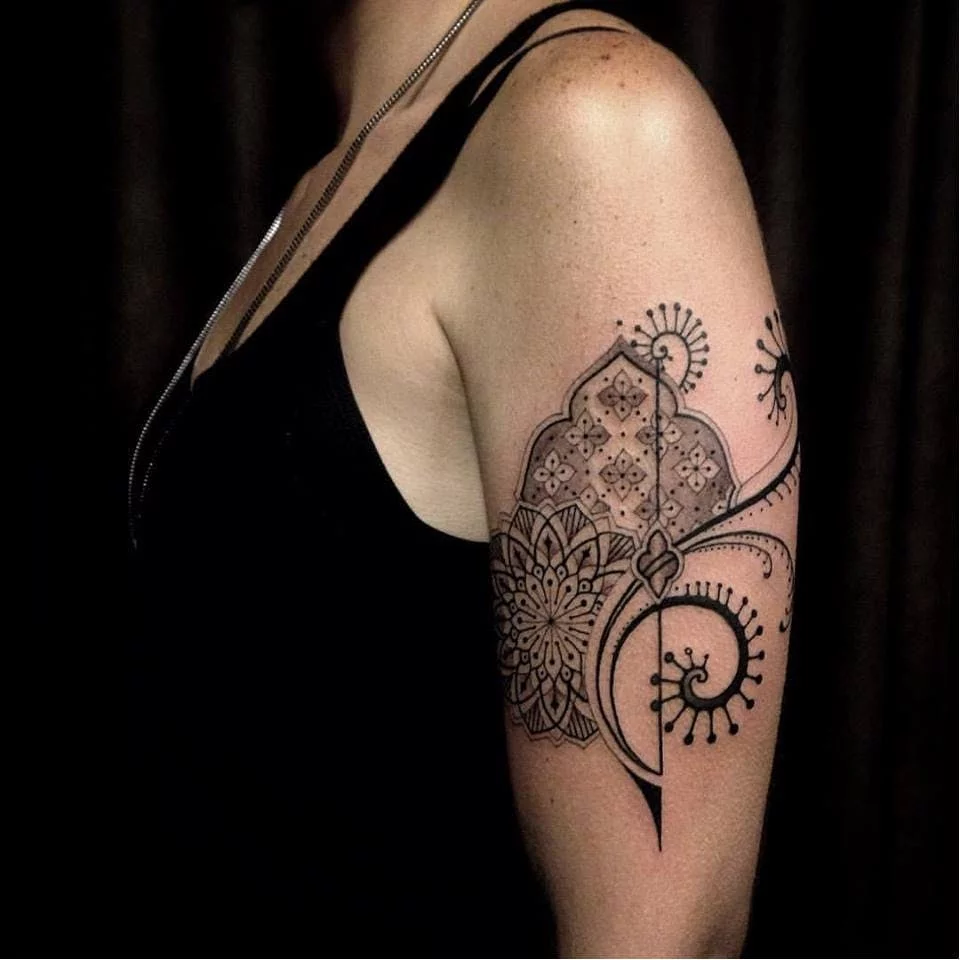 46 Feminine Lace Tattoo Designs