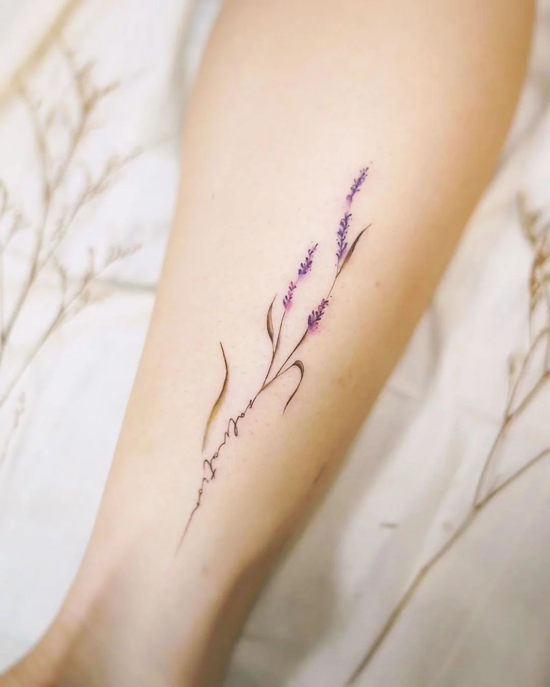 Twitter 上的Jherelle JaySimple sprig of lavender  thank you Niamh    lavender sprig tattoo simple minimal firsttattoo fineline linework  feminine lavendertattoo wildflowers smalltattoos tattoo  httpstcoEbkAkJGXcr httpstco 